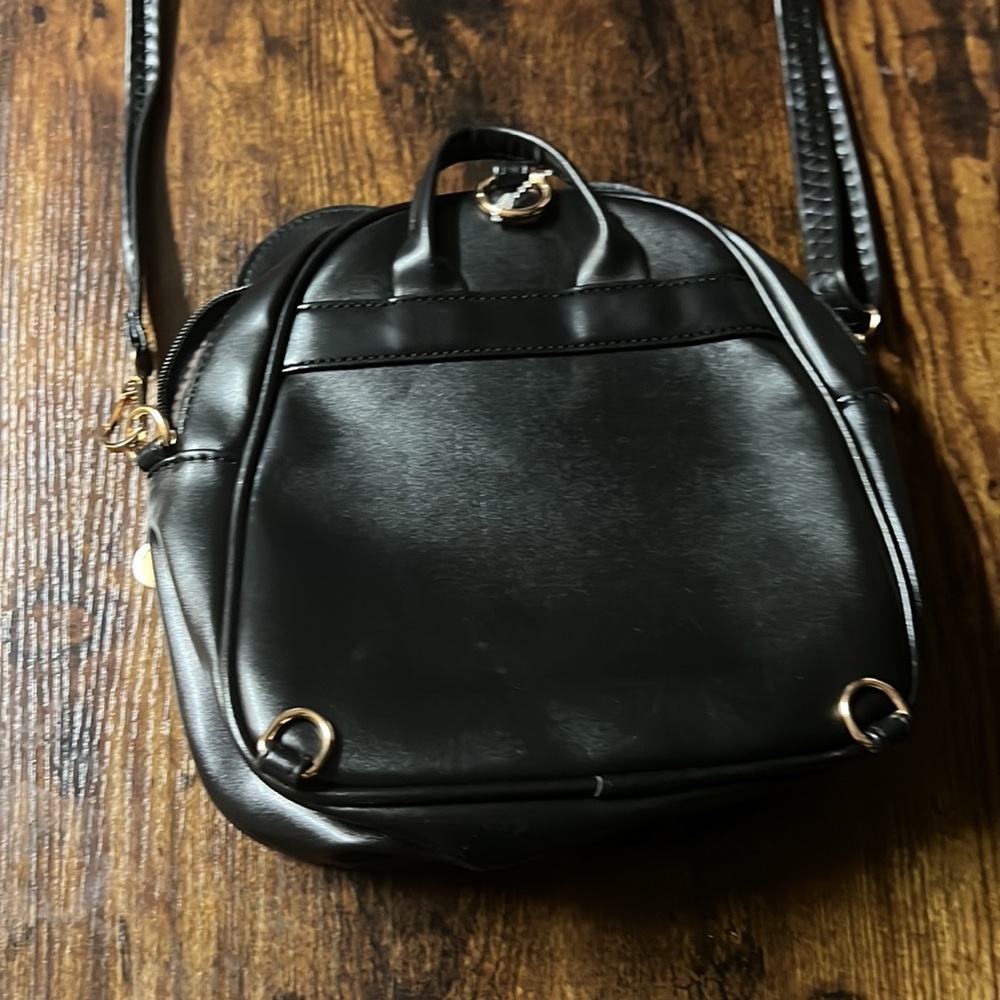 Purse - Picture 2 of 3